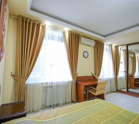 Standard double room