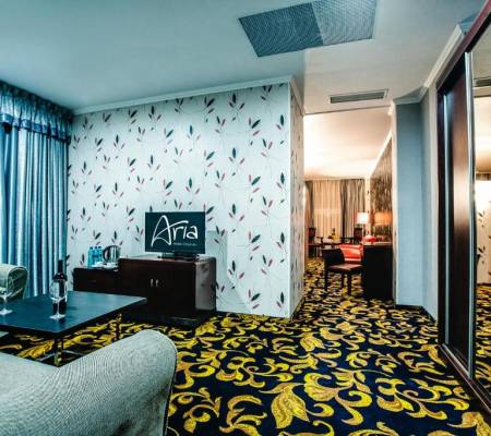 Deluxe Suite