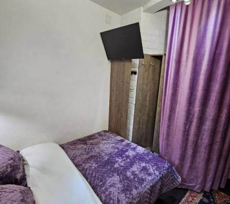 Small Single Room